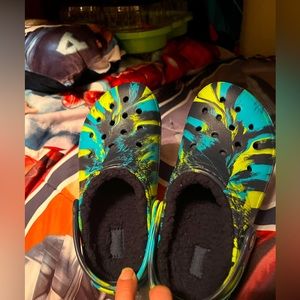 CROCS yellow blue tie-dye.BRAND NEW!!!